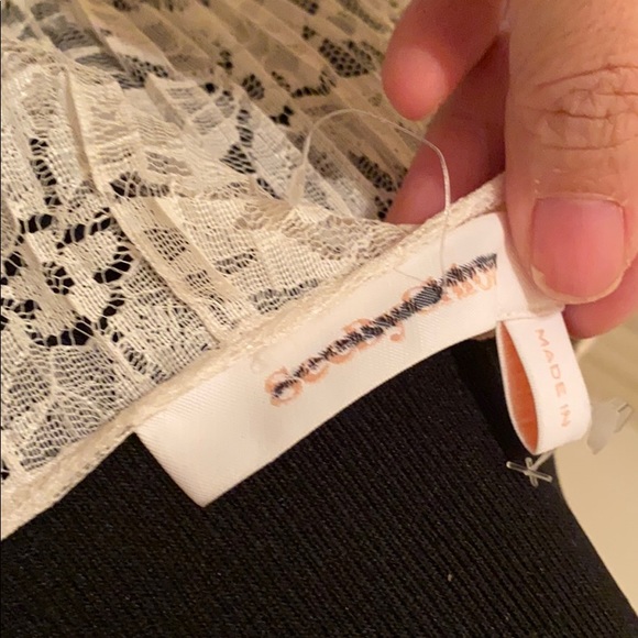 Chloe lace blouse NWT - Picture 4 of 5